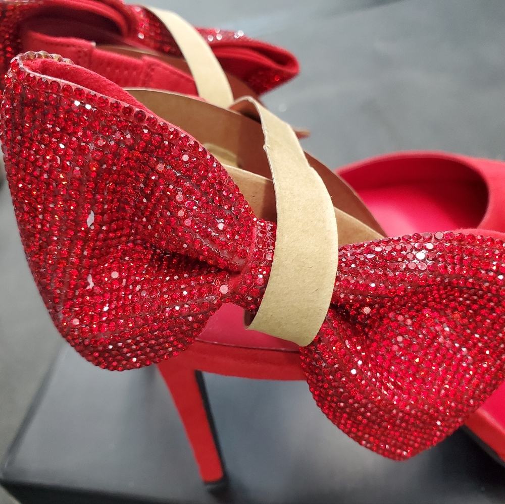 International Concepts Forever Your Girl Pumps/Red - Picture 3 of 8